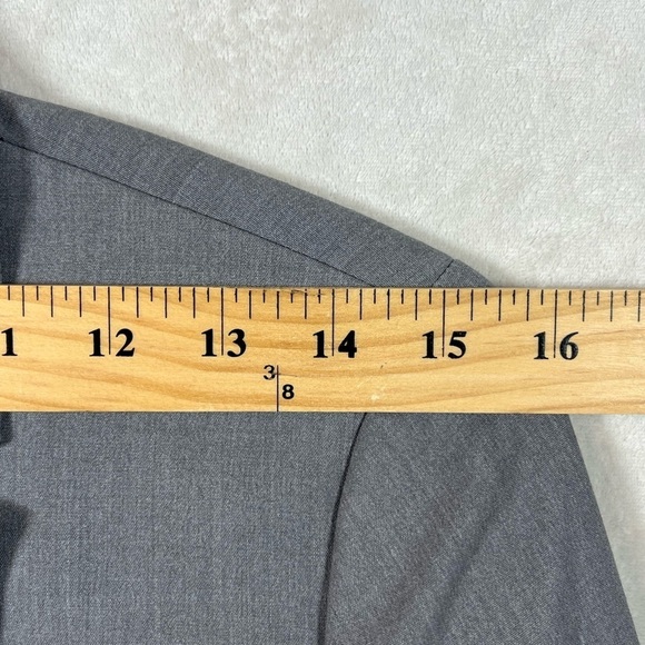 NWT J. Crew Blazer Size 4 Gray 2 Button Single Vent Classic Chic Business Coat - Picture 11 of 15